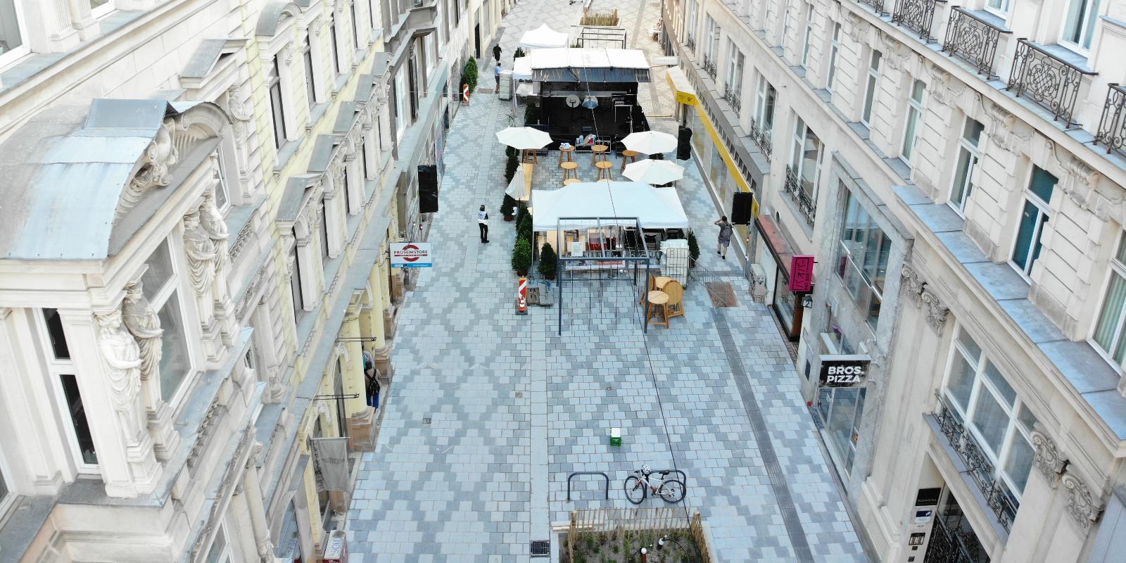 5Pflasteradler-ZWO-EIN-UND-ZWANZIG-3-Platz-Zollgergasse