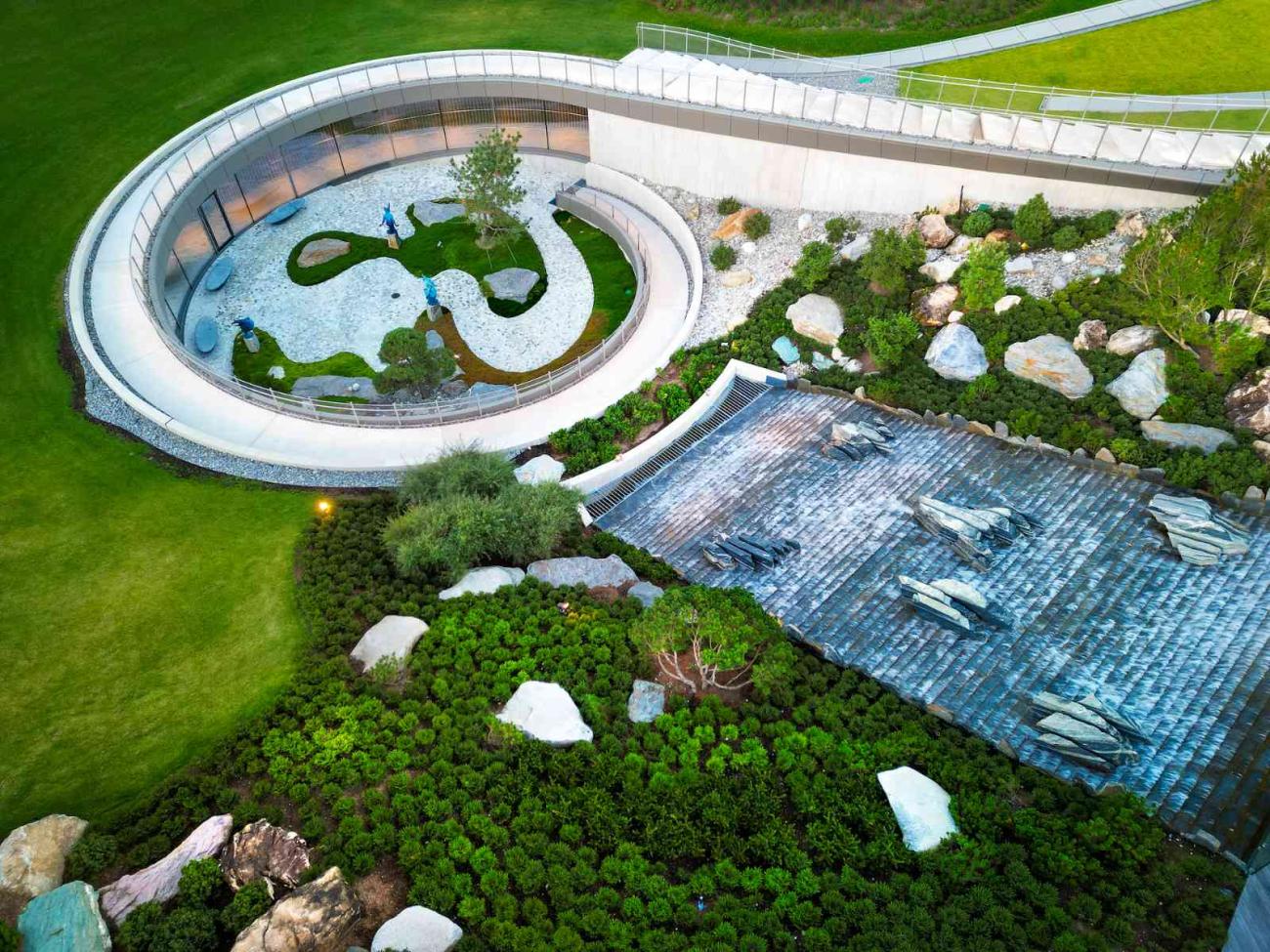 5ATMOSPHERE BY KRALLERHOF 