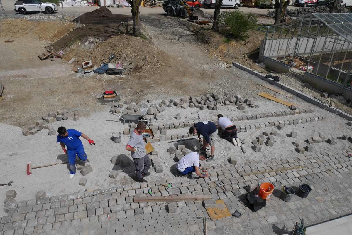 5Pflastern fuer den guten Zweck VinziRast am Land